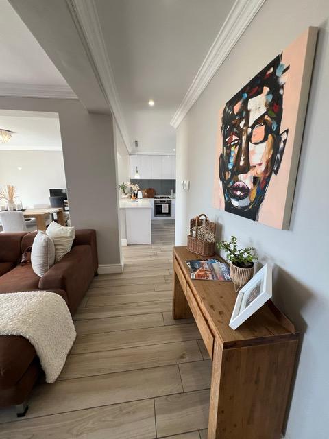 To Let 2 Bedroom Property for Rent in Kenilworth Upper Western Cape
